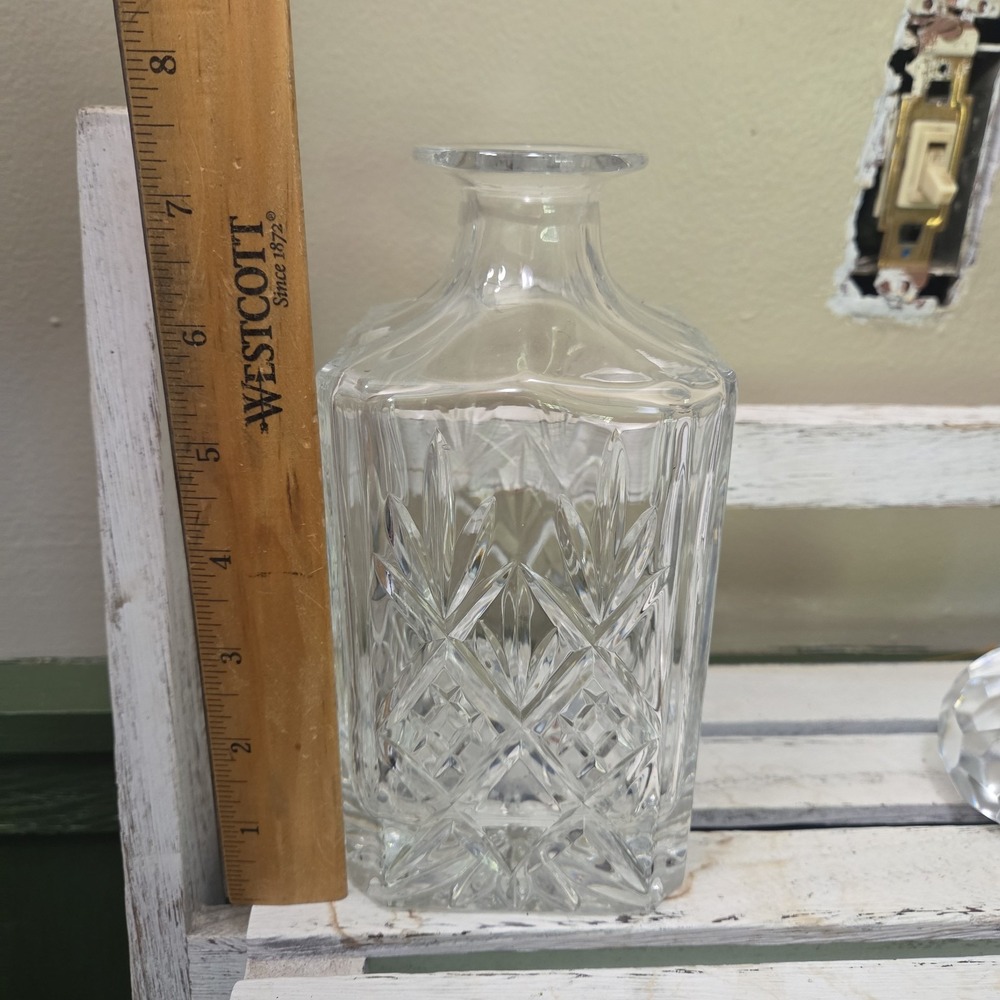 Vintage Cut Crystal Square Decaner With Faceted Stopper 9.5 inch - Picture 14 of 15